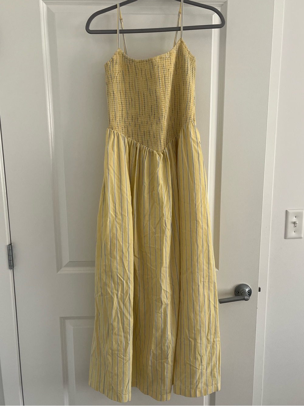 Abercrombie & Fitch Women’s Smocked Neck Drop Waist Midi Dress - Picture 3 of 5